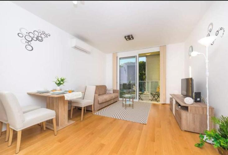 Iris Apartment Private Parking Split Extérieur photo