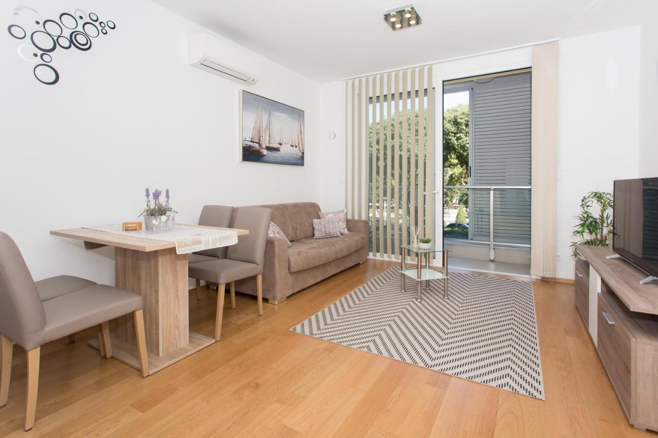 Iris Apartment Private Parking Split Extérieur photo