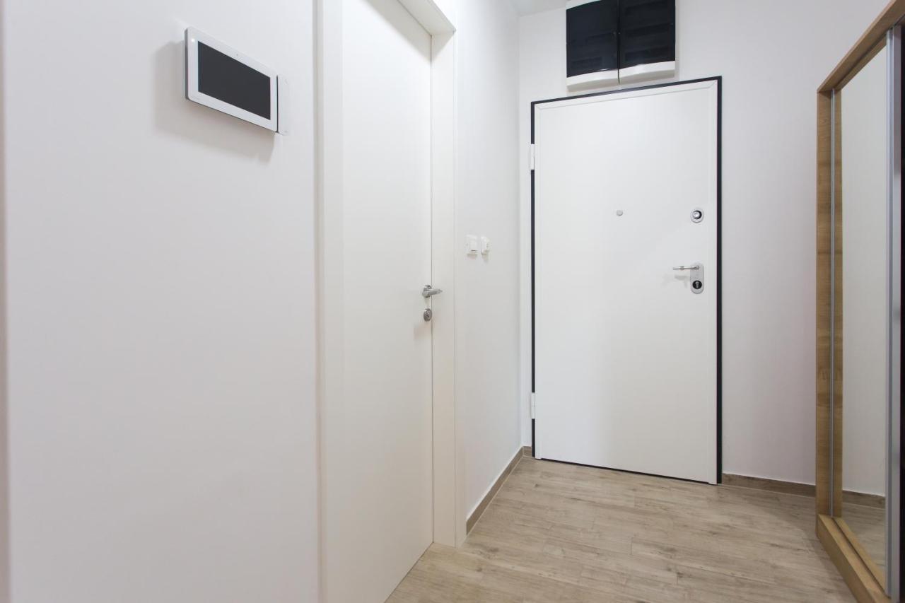 Iris Apartment Private Parking Split Extérieur photo