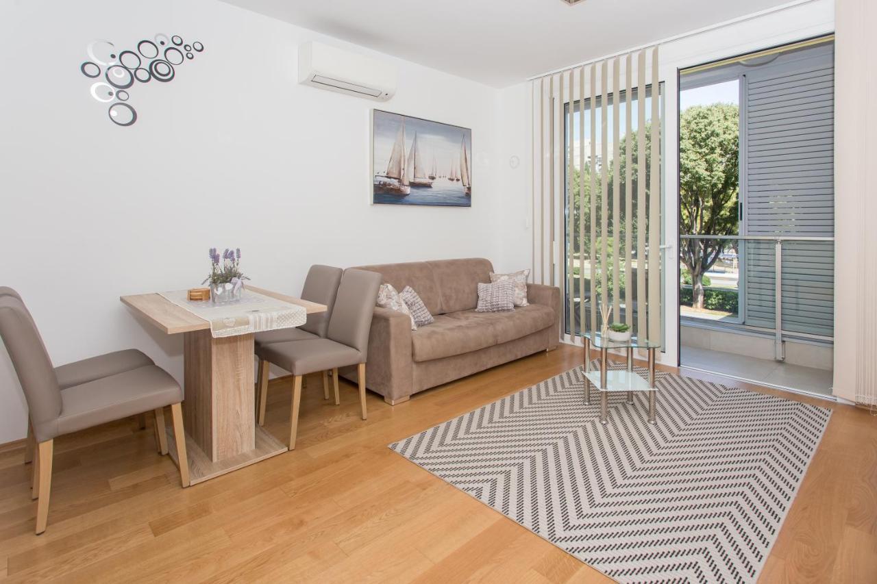Iris Apartment Private Parking Split Extérieur photo